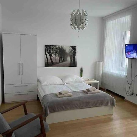 Akh - Uni 10Min - Zentrum 10 Min Bécs Kültér fotó